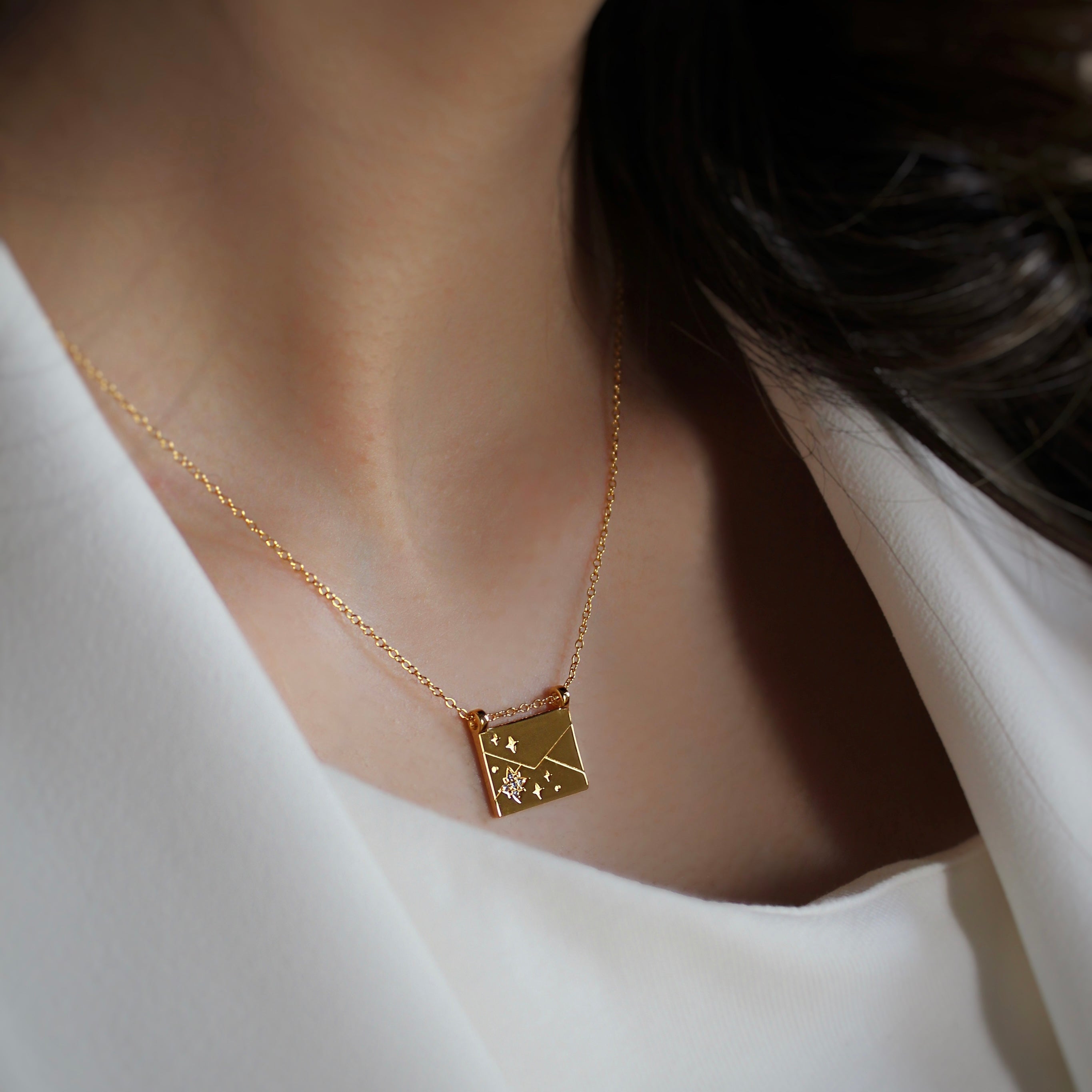 Love Letter Necklace - Gold